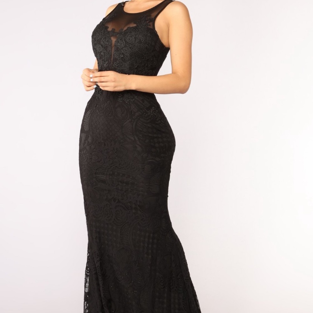 Fashion nova long black Lacey dress